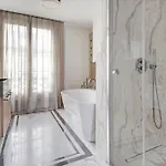 2Br St Honore Vandome